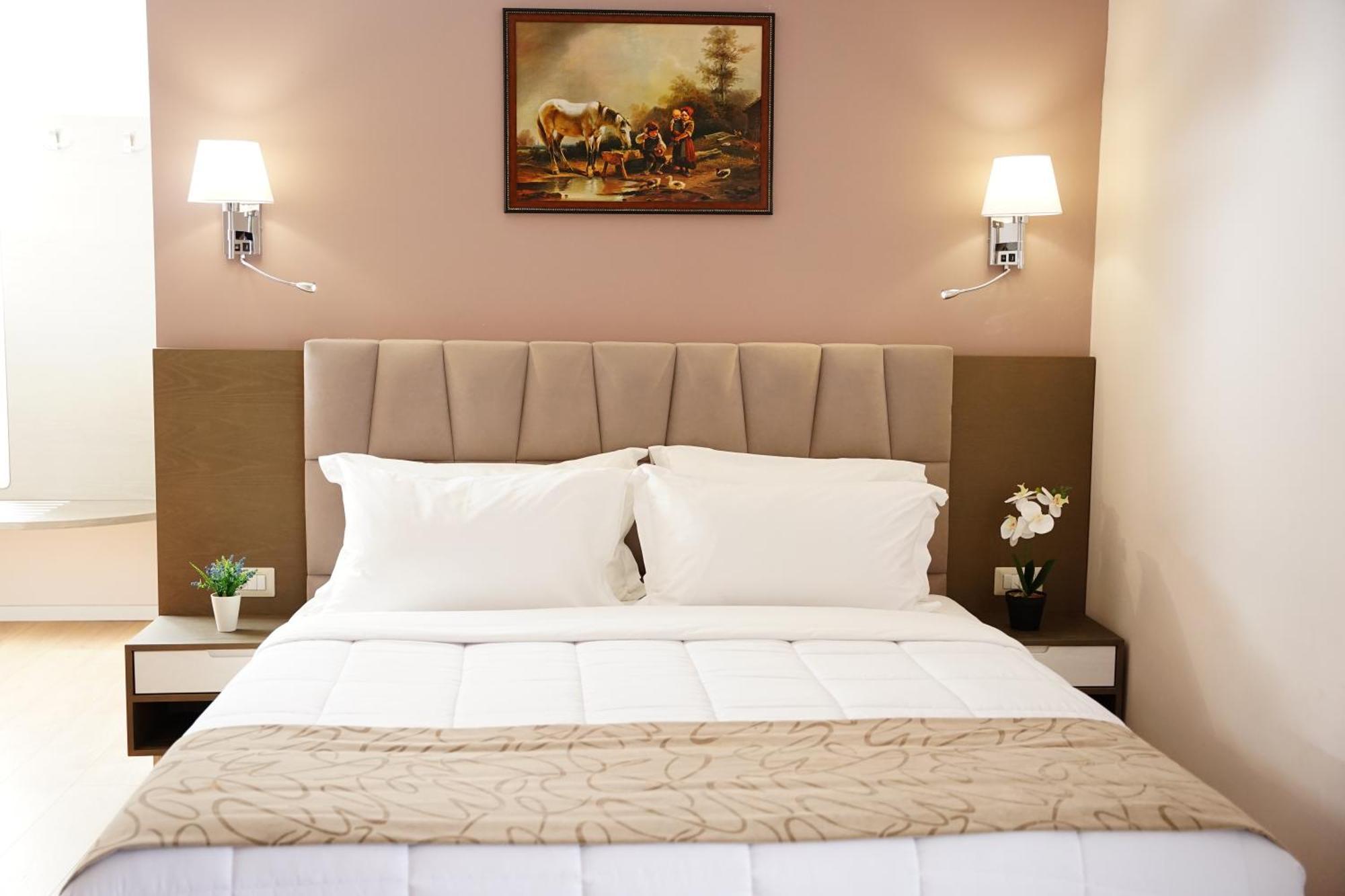 Doanesia Premium Hotel & Spa Tirana Exterior foto