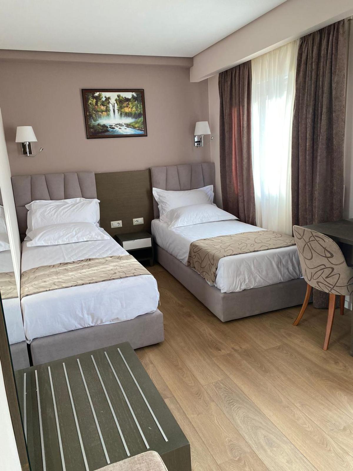 Doanesia Premium Hotel & Spa Tirana Exterior foto