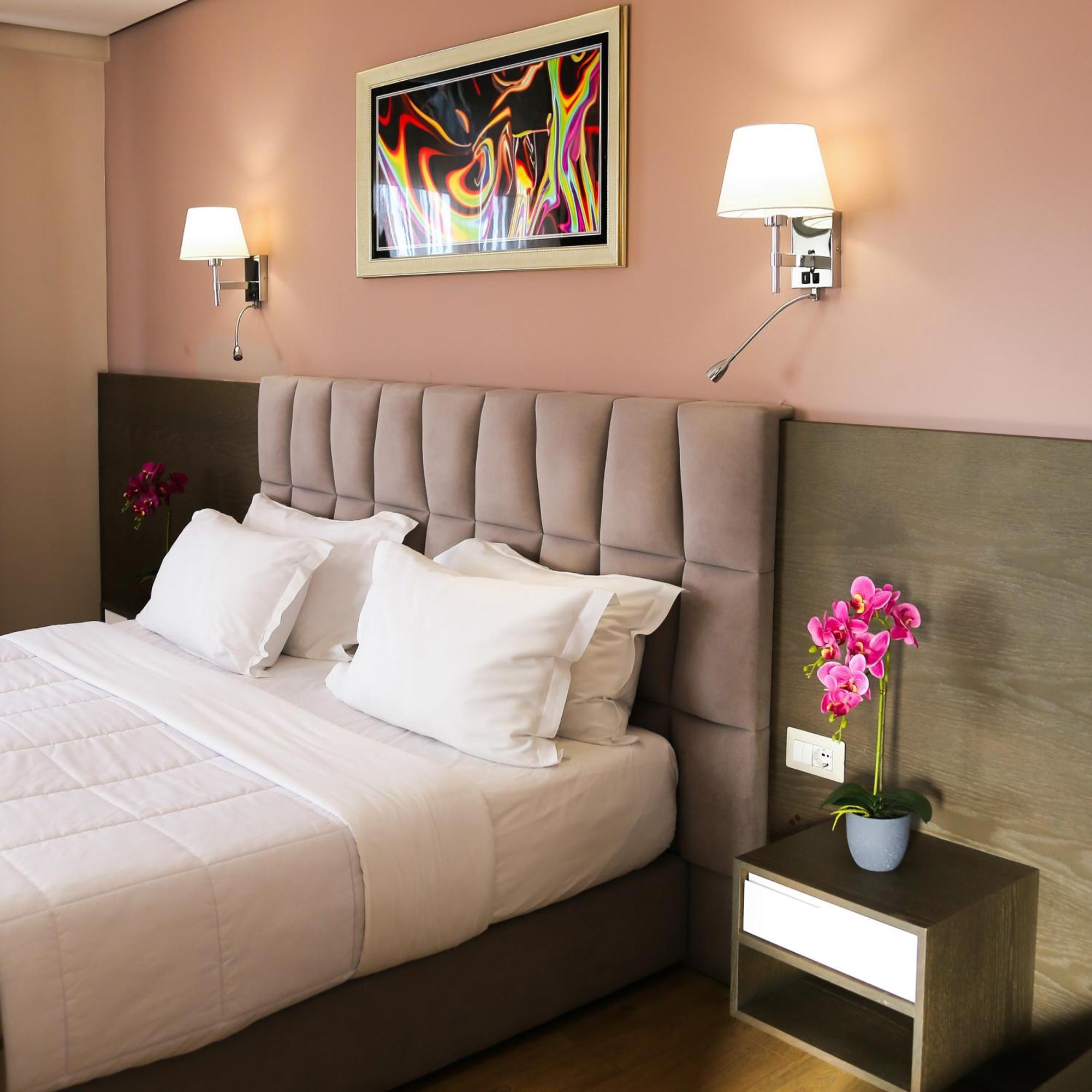 Doanesia Premium Hotel & Spa Tirana Exterior foto